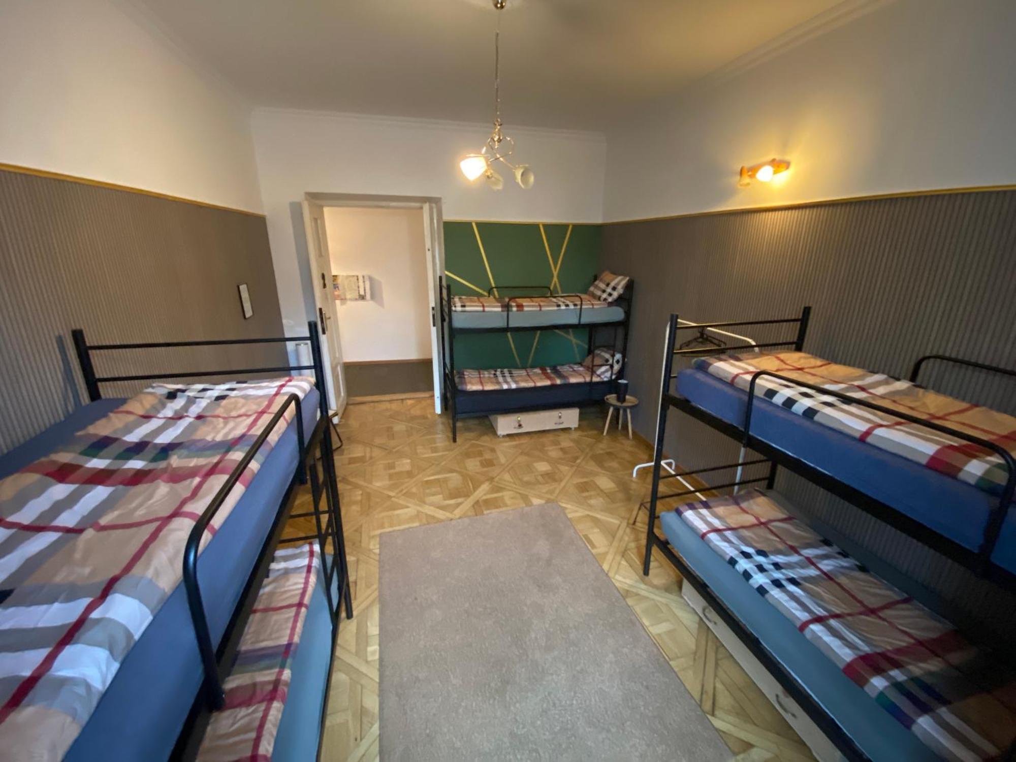 Hostel Uno-No Alkohol! Age Limit From 18 Until 55! — Photos 2